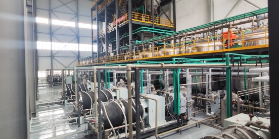 大型1000L卧式砂磨机现场